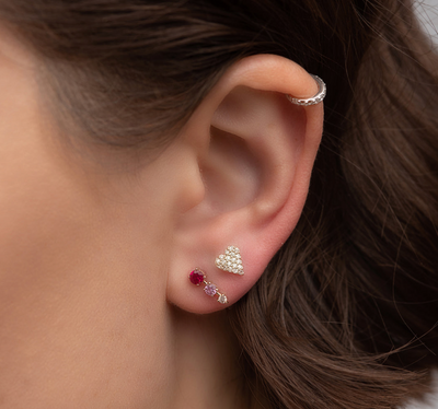 Boucles d'oreilles à tige en forme de cœur pavé de diamants